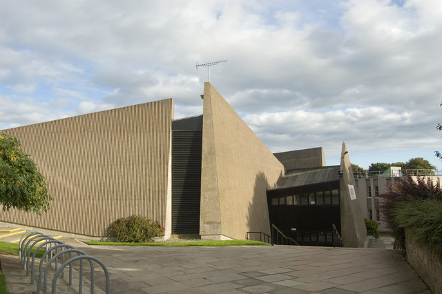 File:Arts Lecture Theatre - geograph.org.uk - 970484.jpg