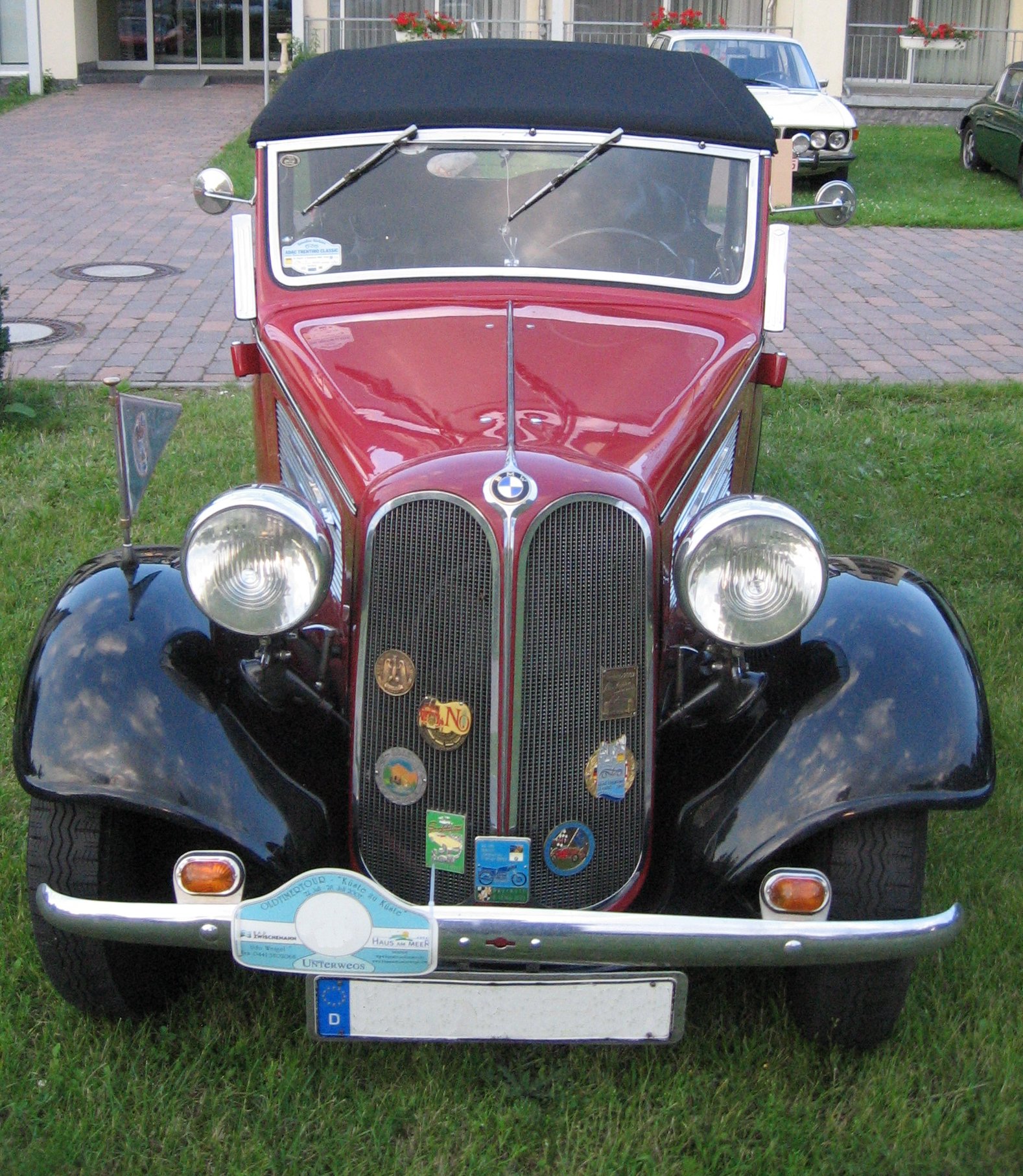 File:BMW 118i-F20 Front-view.jpg - Wikimedia Commons