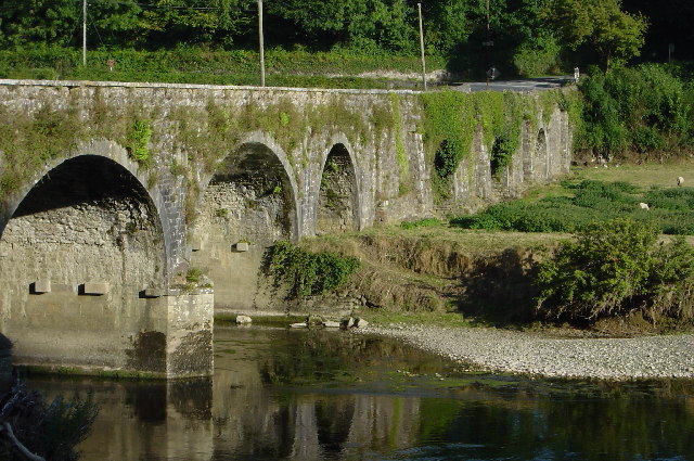 File:Brownsbarn Bridge over the River Nore - geograph.org.uk - 64519.jpg