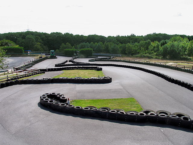 File:Castle Combe Racing Circuit - geograph.org.uk - 42576.jpg