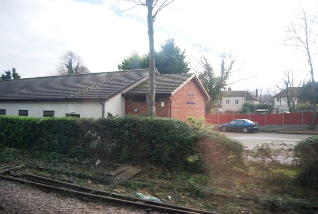 File:Church by the railway - geograph.org.uk - 4166765.jpg