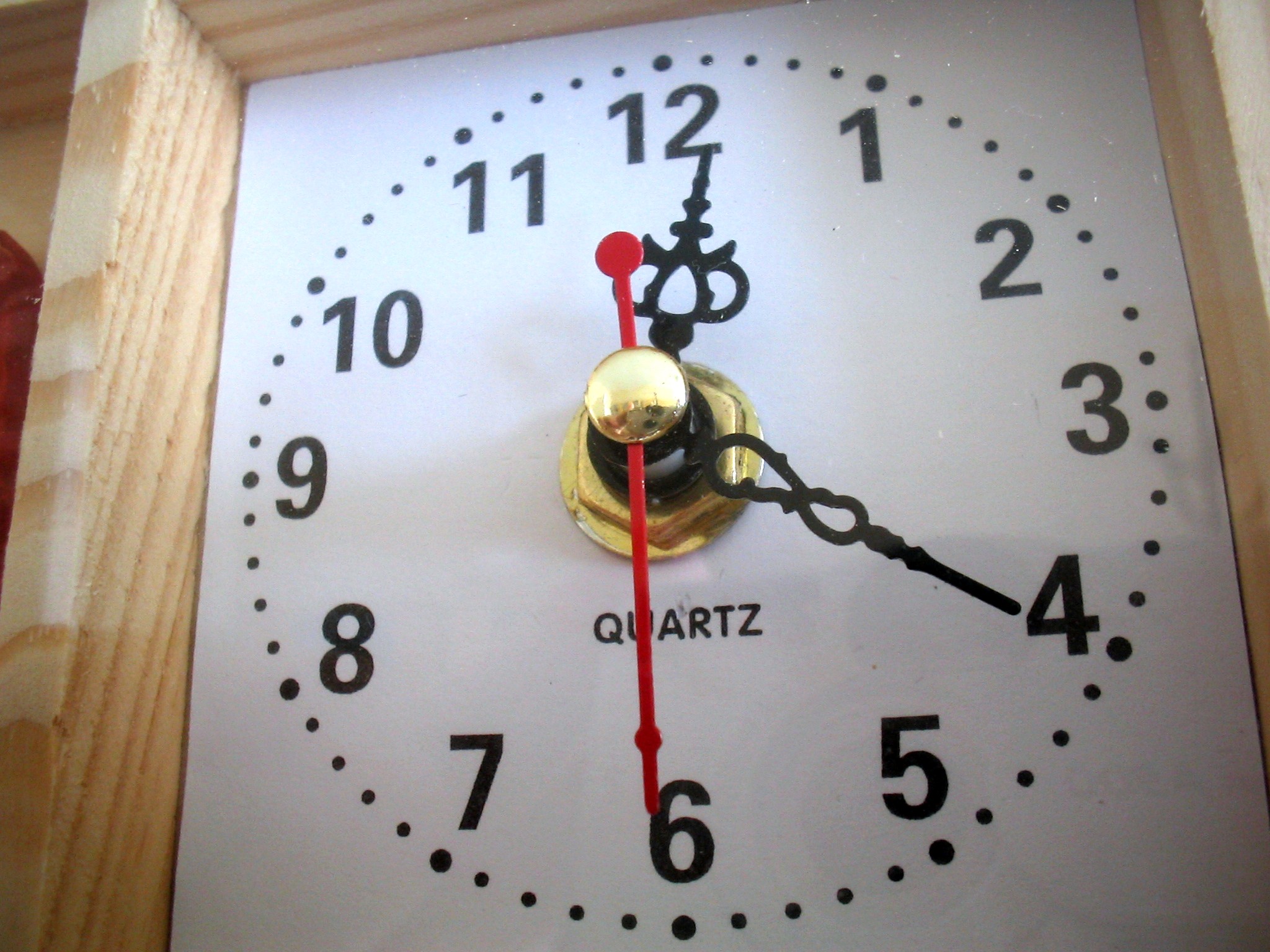 quartz watch accuracy