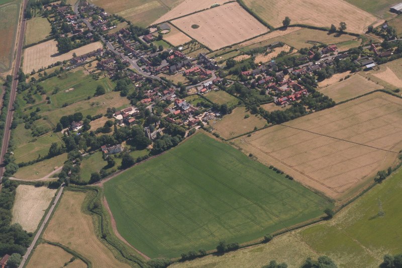 File:Cropmarks in a field at Rolleston, aerial 2018 - geograph.org.uk - 5840133.jpg