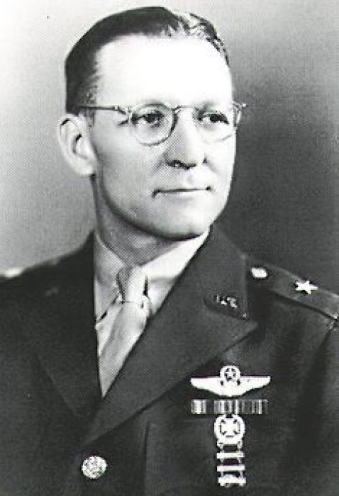 <span class="mw-page-title-main">Kenneth Walker (general)</span> Army Air Forces general (1898–1943)