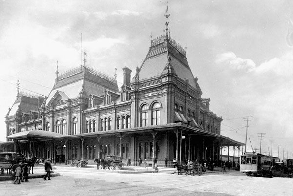 File:Grand Trunk Railway Station, Montreal.jpg