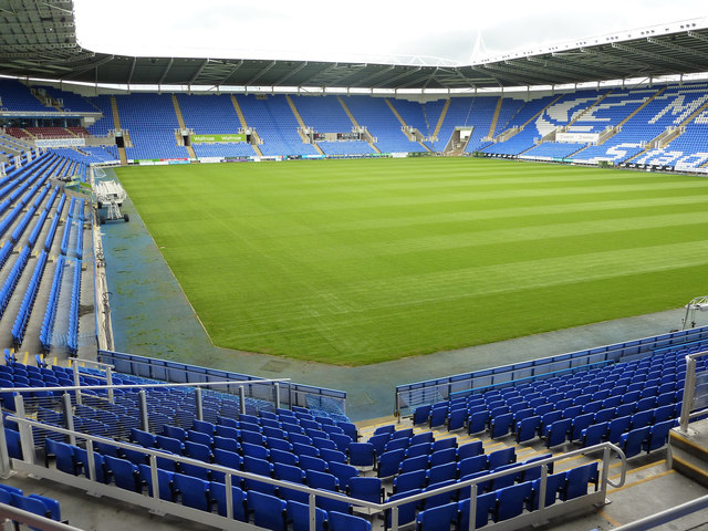 File:Madejski Stadium - geograph.org.uk - 3023491.jpg