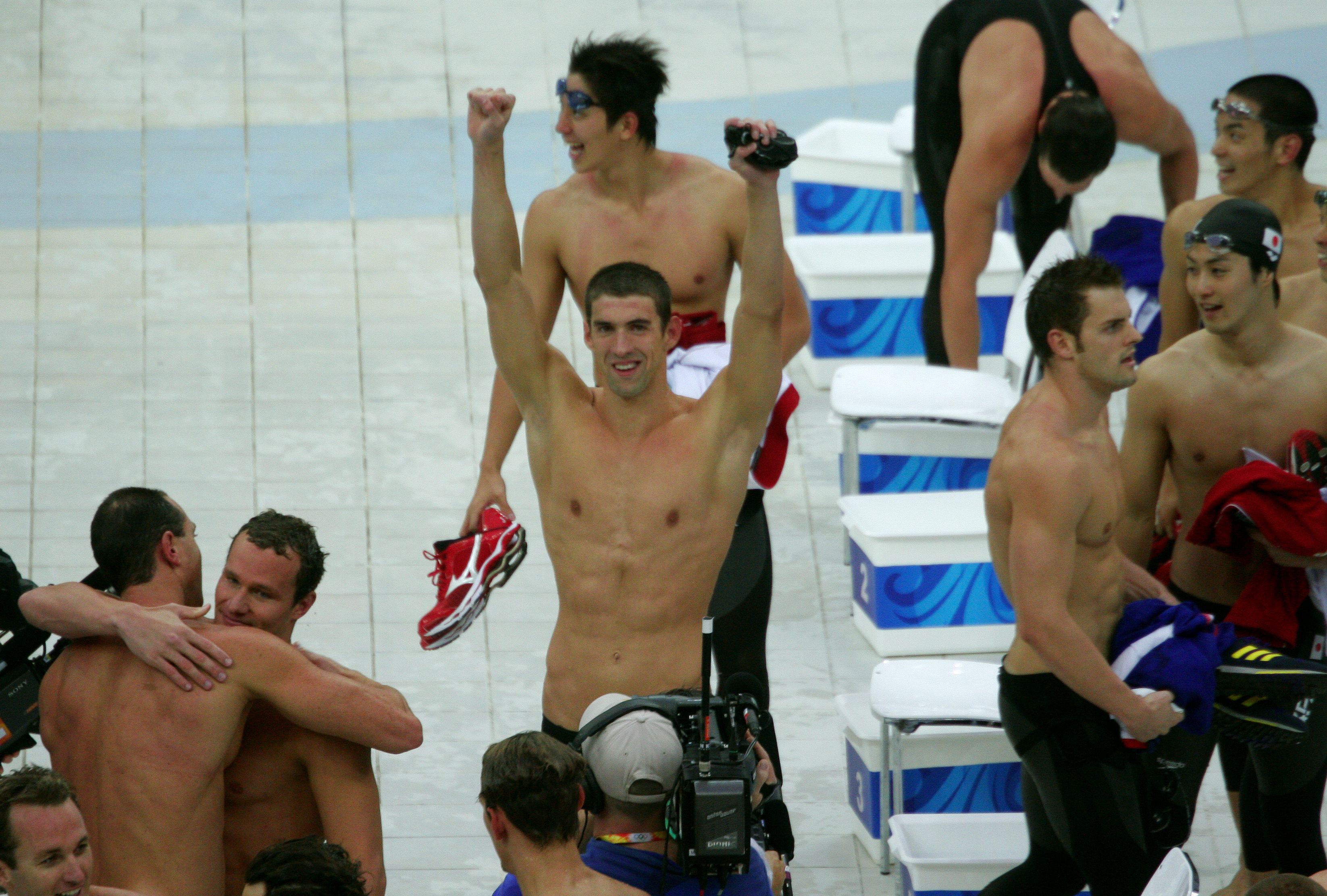 File Michael Phelps Wins 8th Gold Medal Jpg Wikimedia Commons