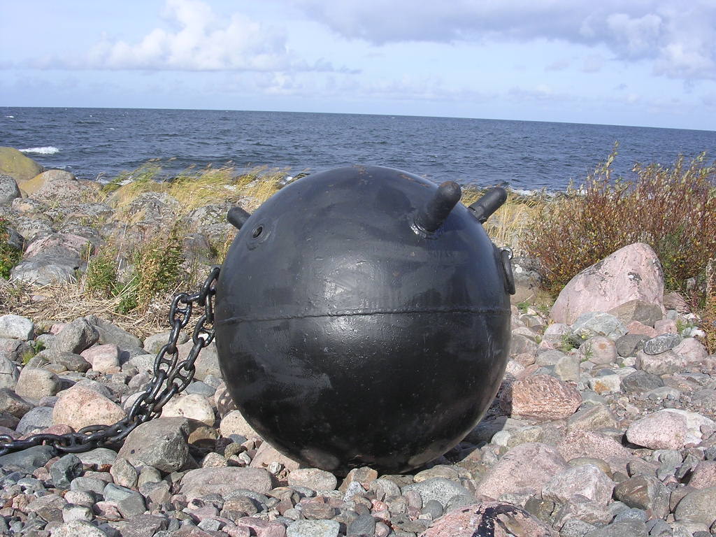 File:Naval mine - panoramio.jpg - Wikimedia Commons