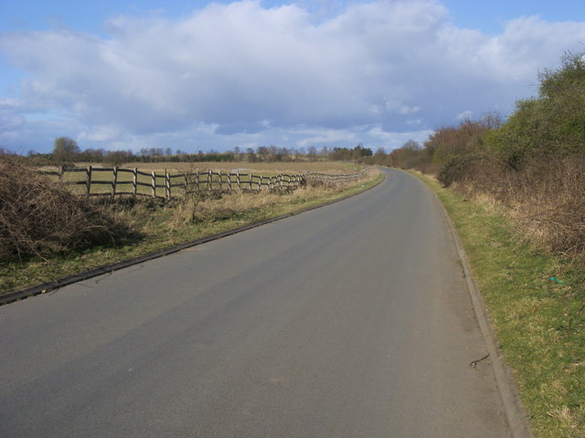 File:Old Street - geograph.org.uk - 1271443.jpg