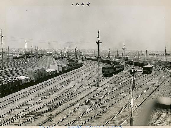 File:Railway at Enfield (3596111063).jpg