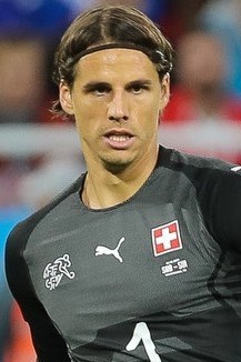 זומר במדי נבחרת שווייץ במונדיאל 2018