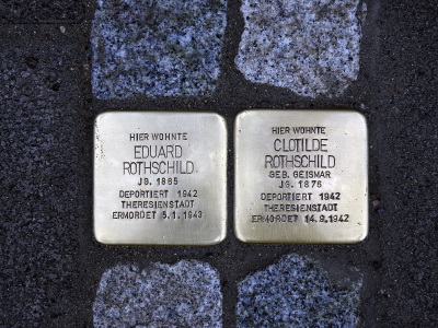 File:Stolpersteine lange str 28.jpg