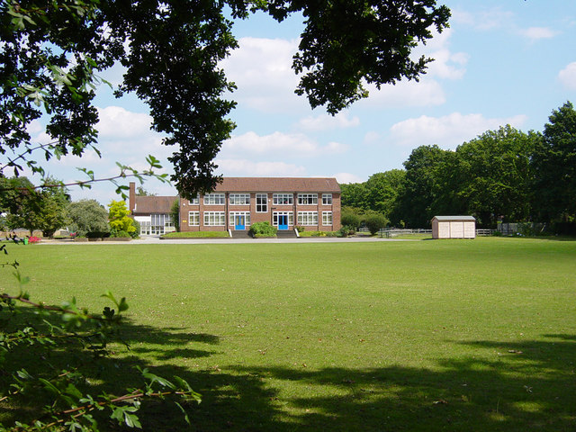 File:The Grove Primary School - geograph.org.uk - 637248.jpg