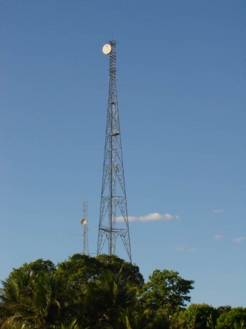 File:Torre de celular.jpg