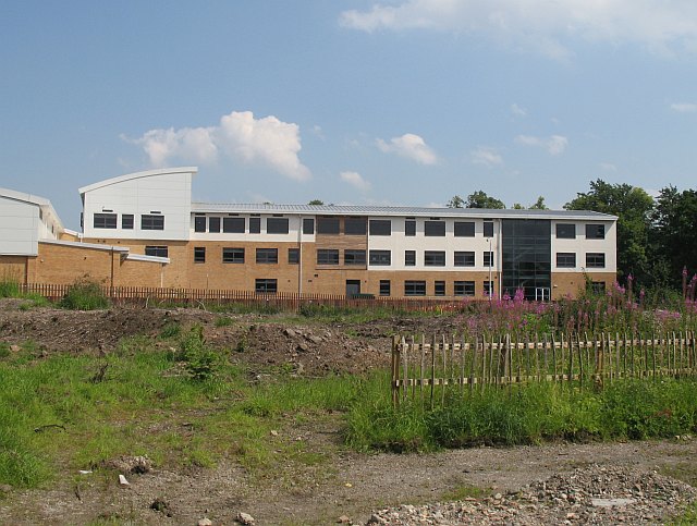 File:Uddingston Grammar School - geograph.org.uk - 1229406.jpg