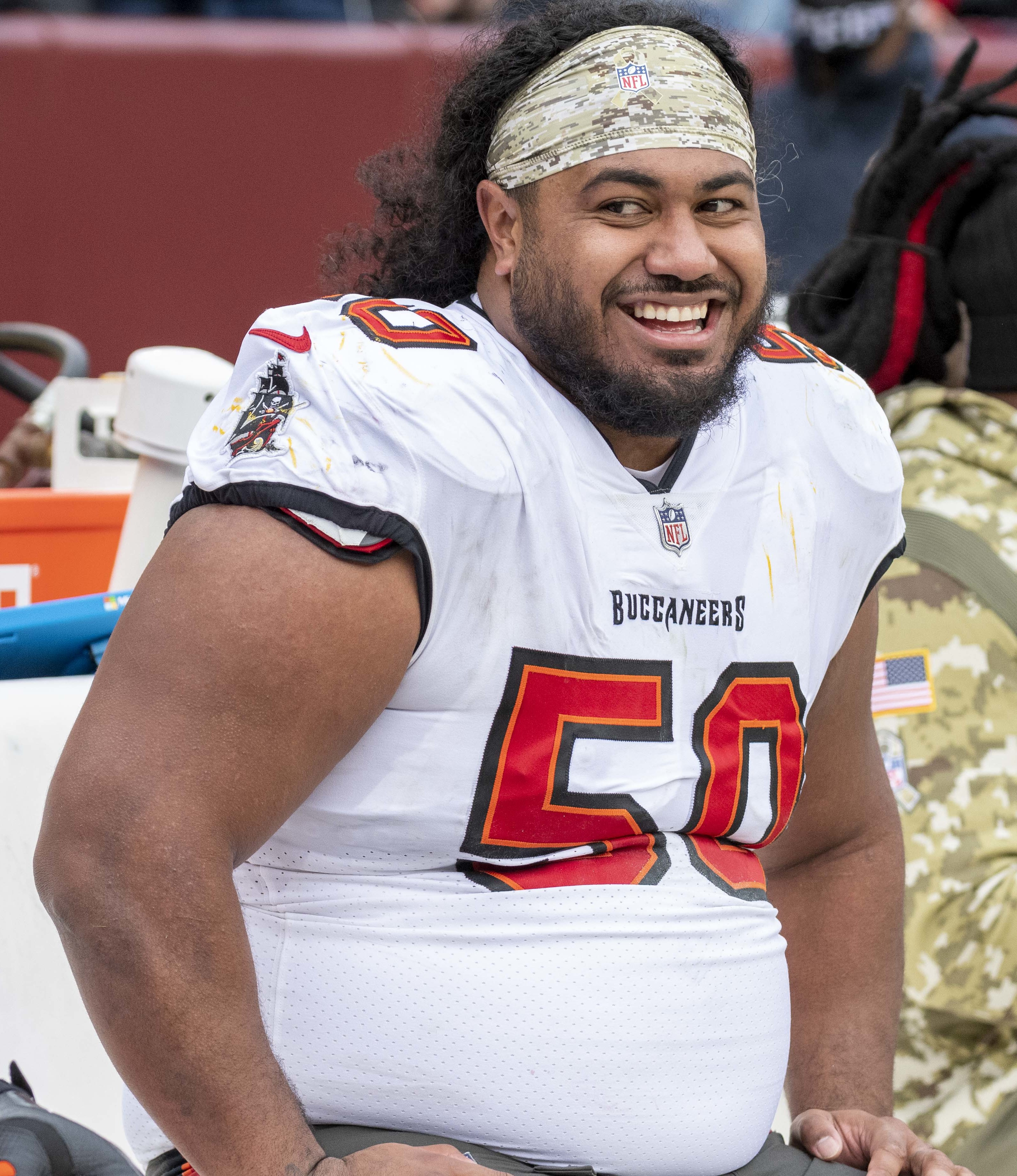 Buccaneers exercise 5-year option on DT Vita Vea