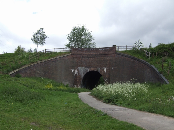 File:Aqueduct on the Anson Branch Canal - geograph.org.uk - 438368.jpg