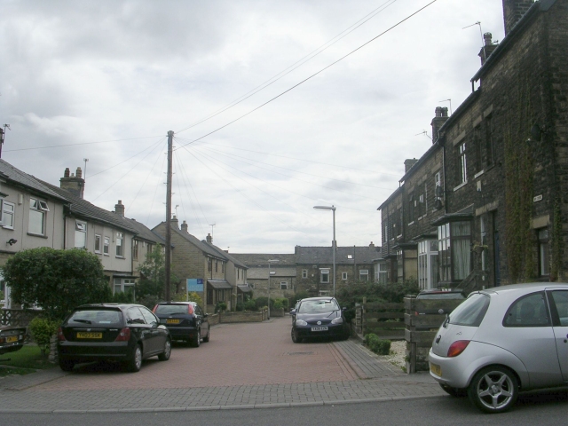 File:Ash Grove - South Parade - geograph.org.uk - 1455184.jpg