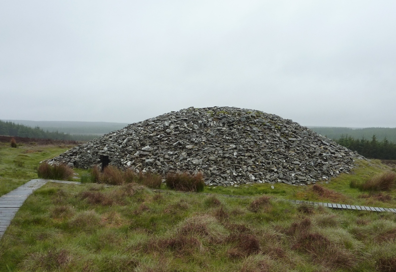 File:Camster Round Cairn 20090613.jpg