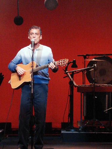 File:Chico Buarque on stage.jpg