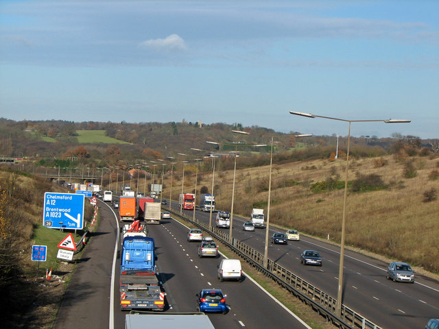 File:Crossing the M25 by footpath - geograph.org.uk - 626651.jpg