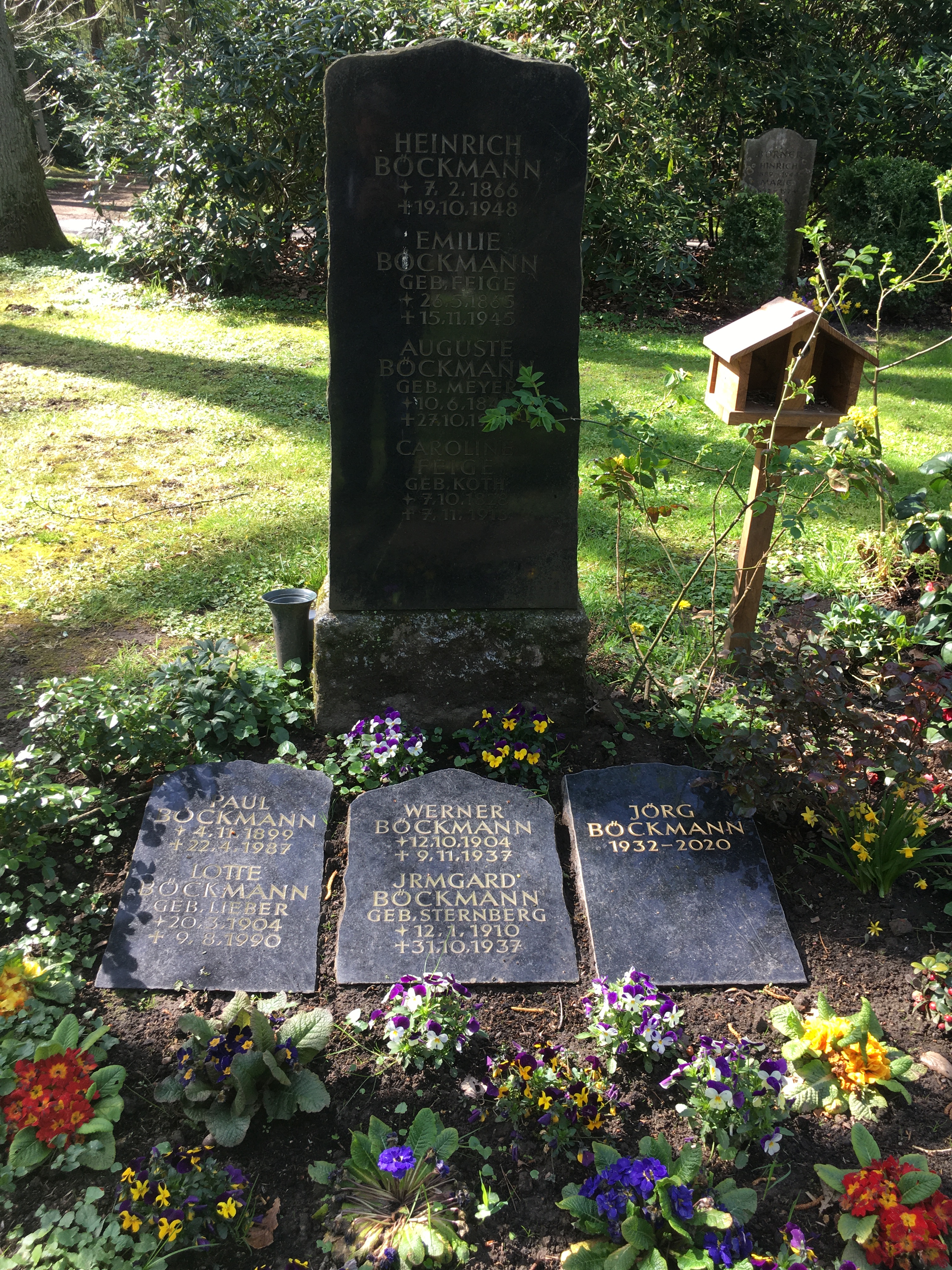 Familiengrabstätte auf dem [[Friedhof Ohlsdorf