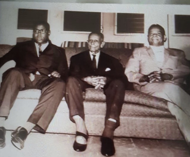 File:Image of Clarence Lorenzo Simpson Jr. and family.jpg