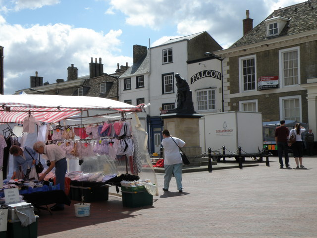 File:Market Square, Huntingdon - geograph.org.uk - 1429707.jpg