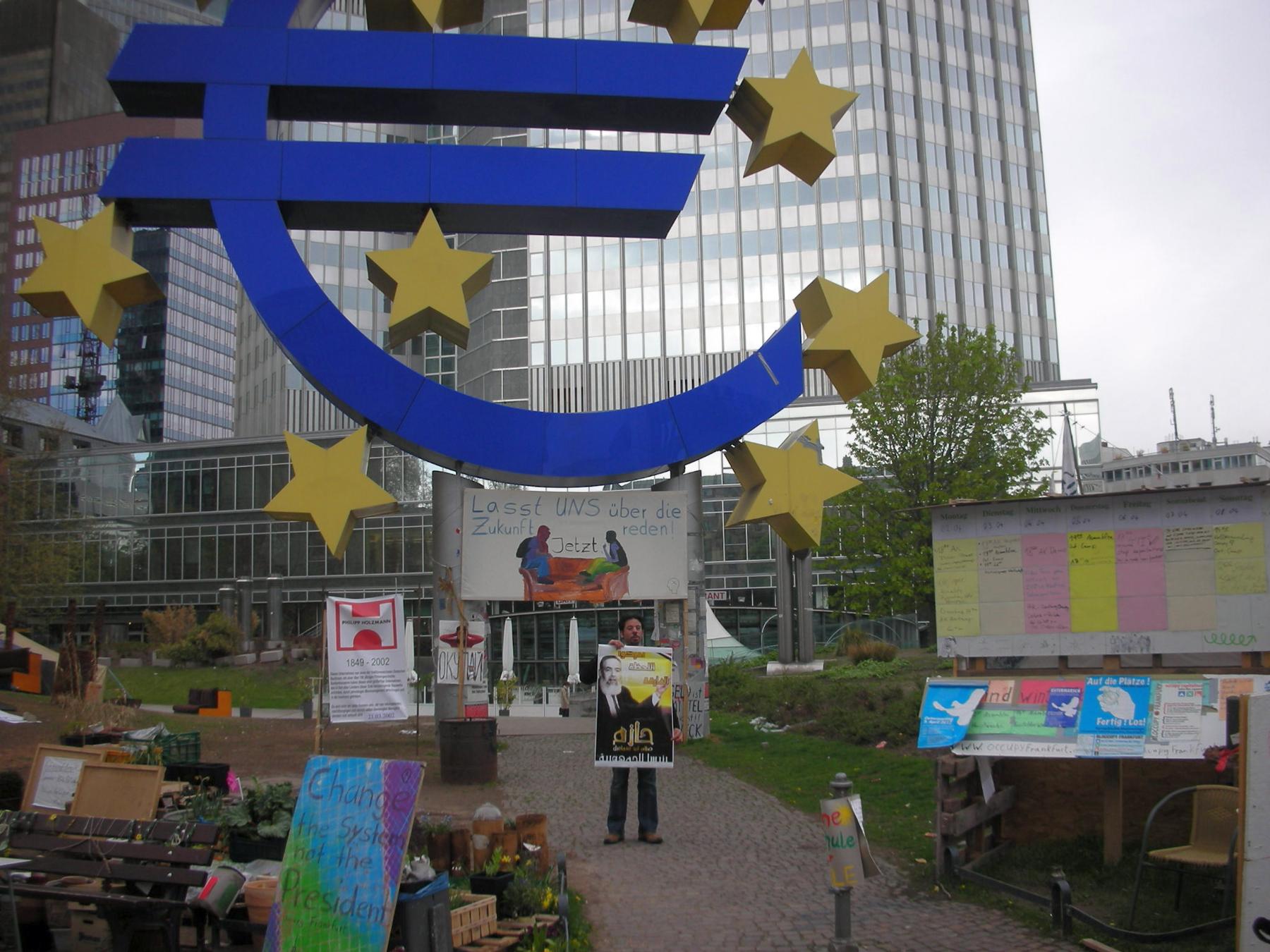Datei:Occupy frankfurt.jpg - Wikipedia