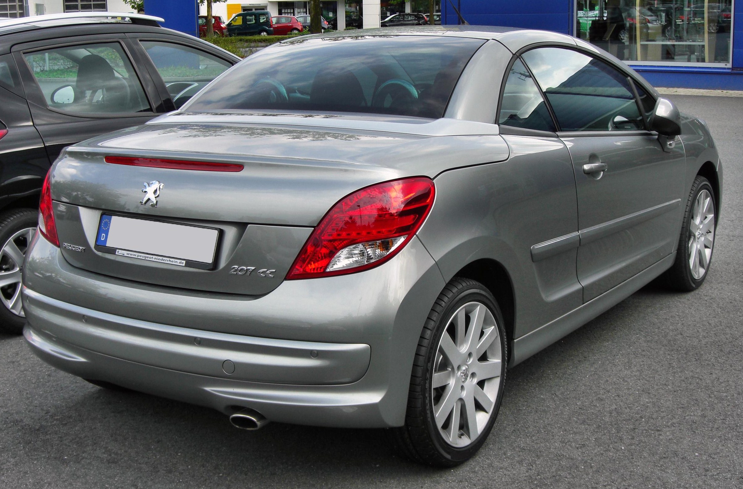 File:Peugeot 207 CC Facelift 20090906 rear.JPG - Wikimedia Commons