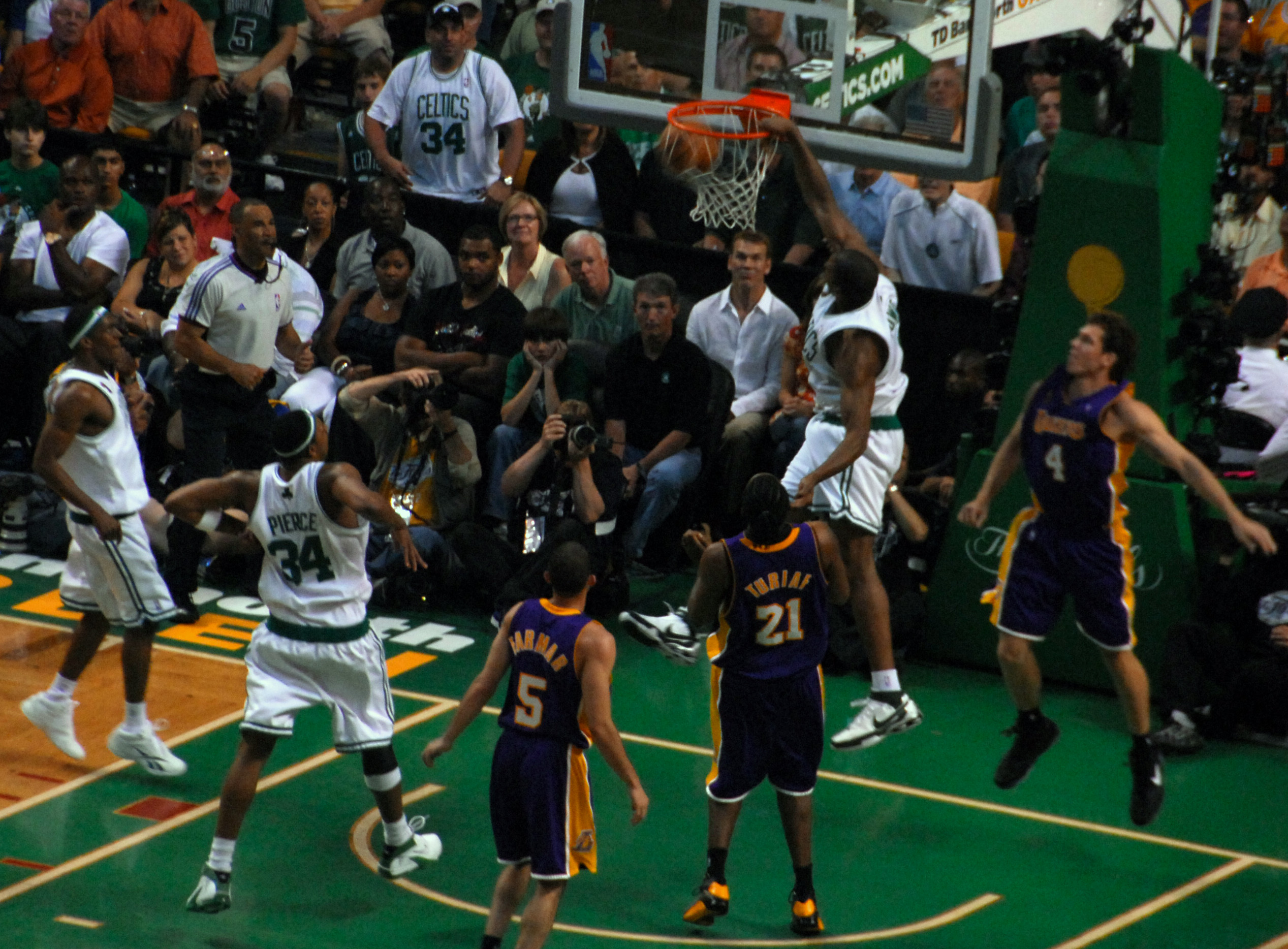 Rivals basketball. Lakers vs Celtics and the NBA playoffs для сеги. Banana Slamma jamma.