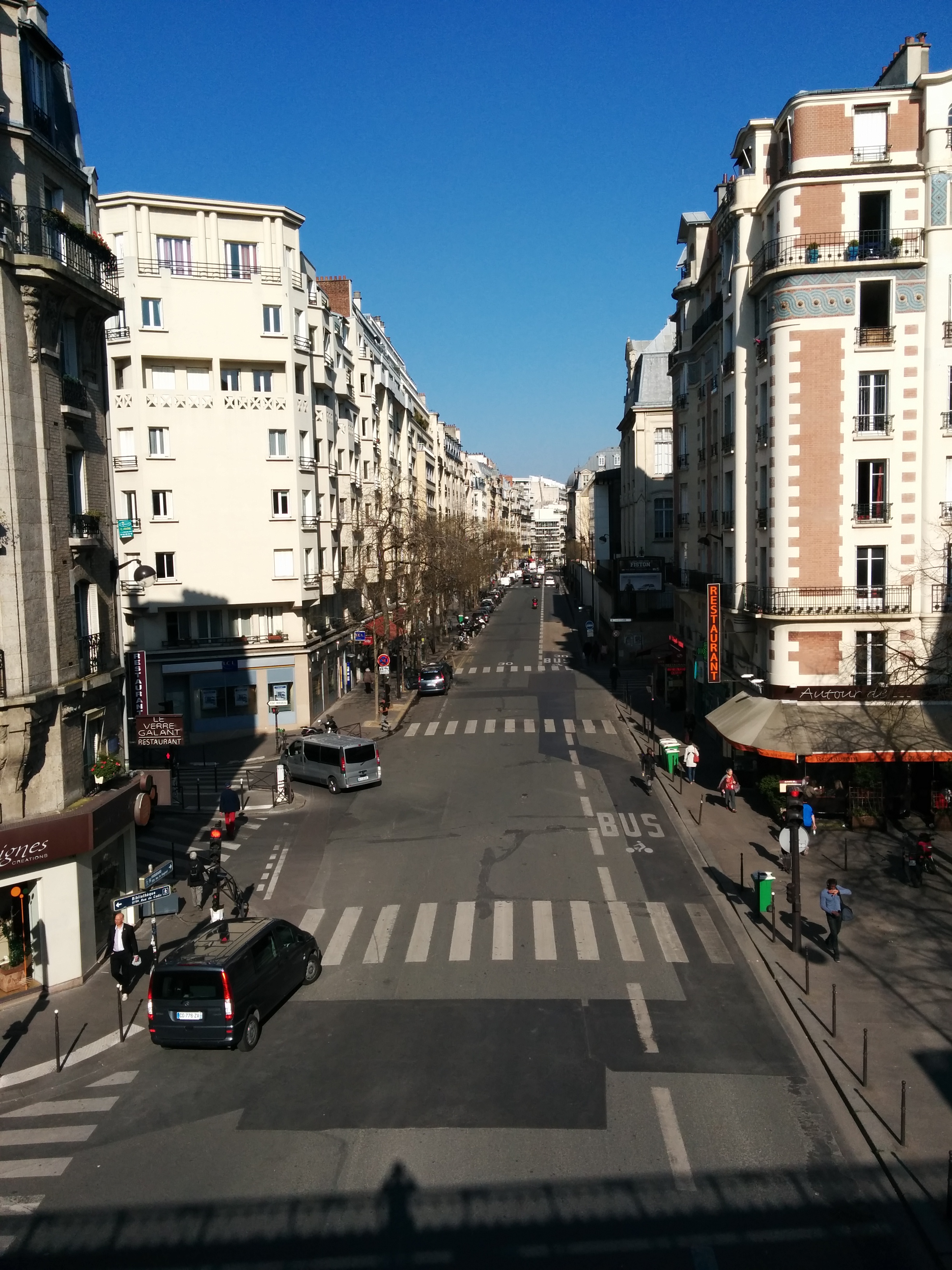 Улица вожирар в париже