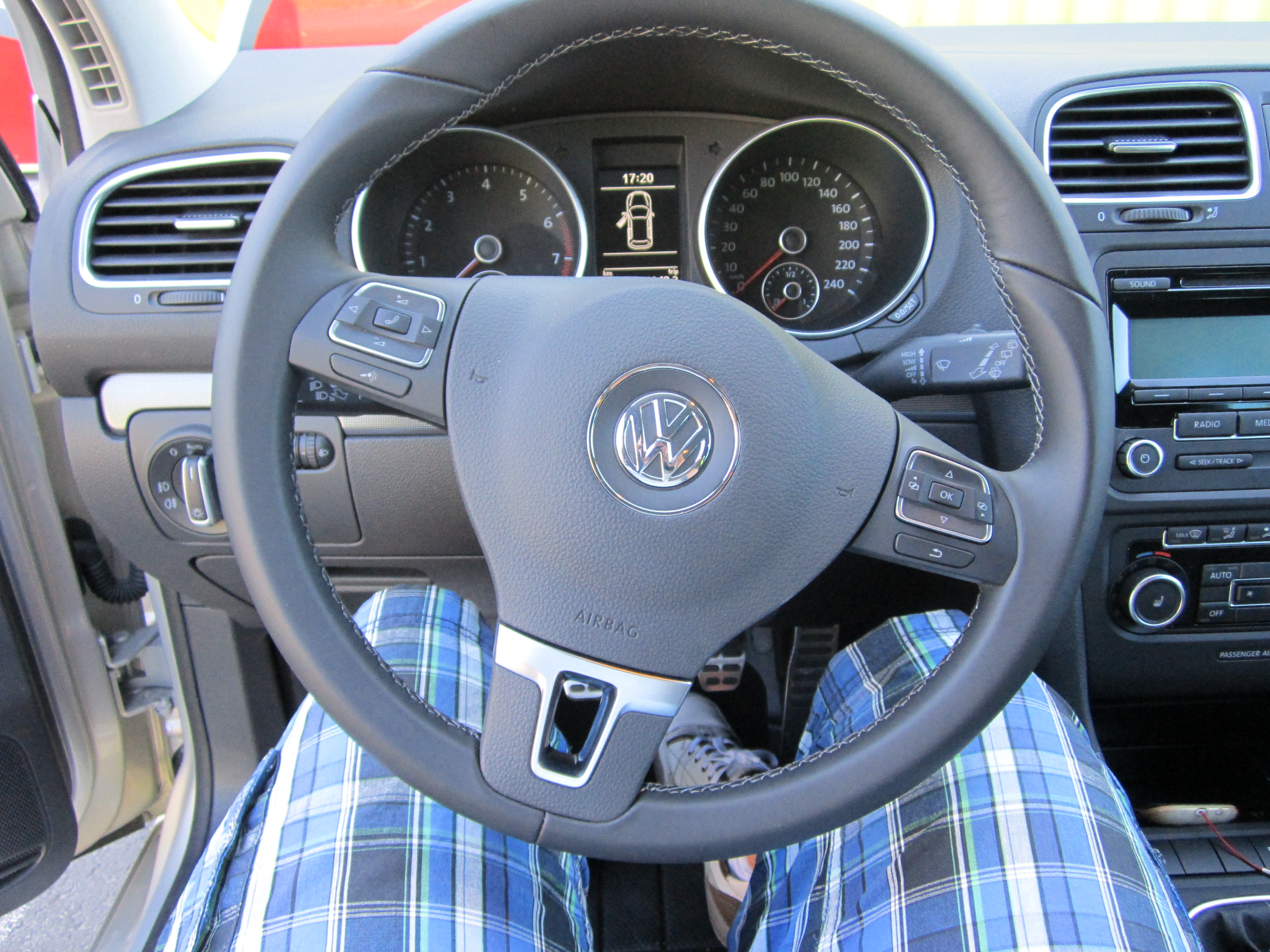 File:VW Golf VI 1.2 TSI Interior.JPG Wikimedia Commons