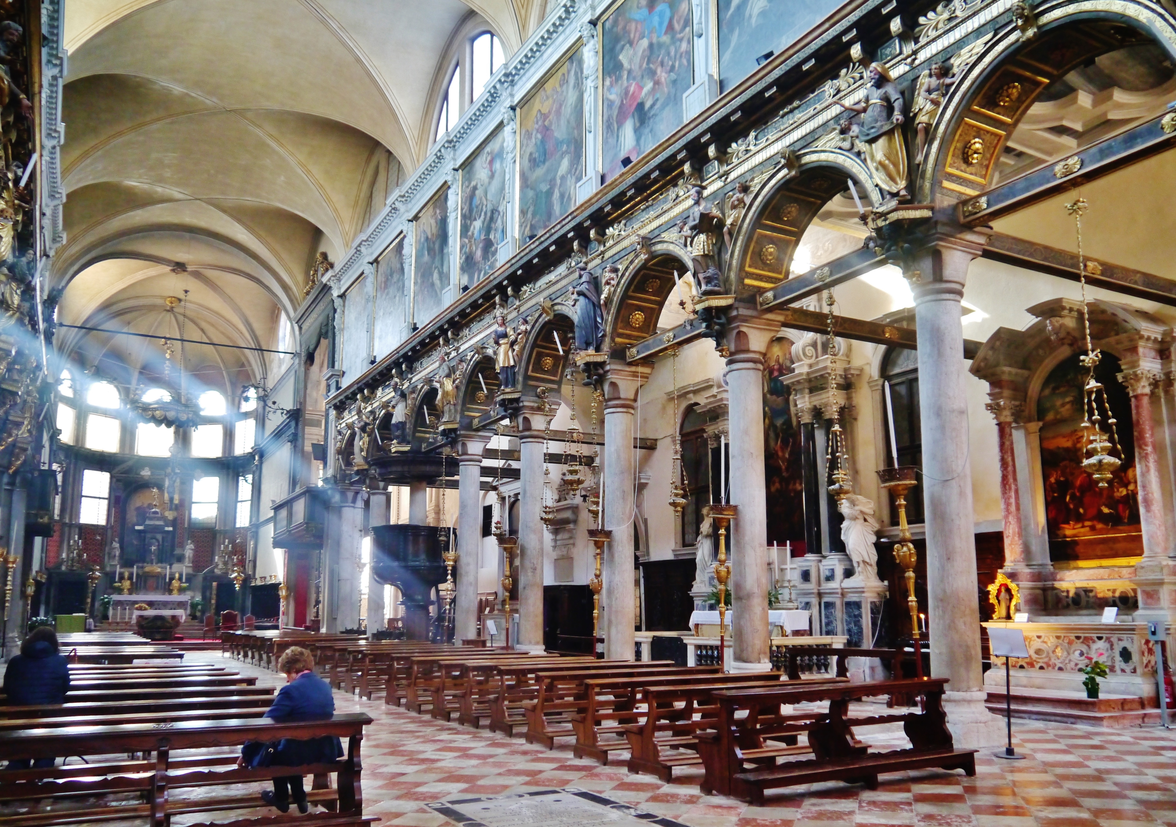 File Venezia Chiesa Di Santa Maria Dei Carmini Innen Langhaus Sud 3 Jpg Wikimedia Commons
