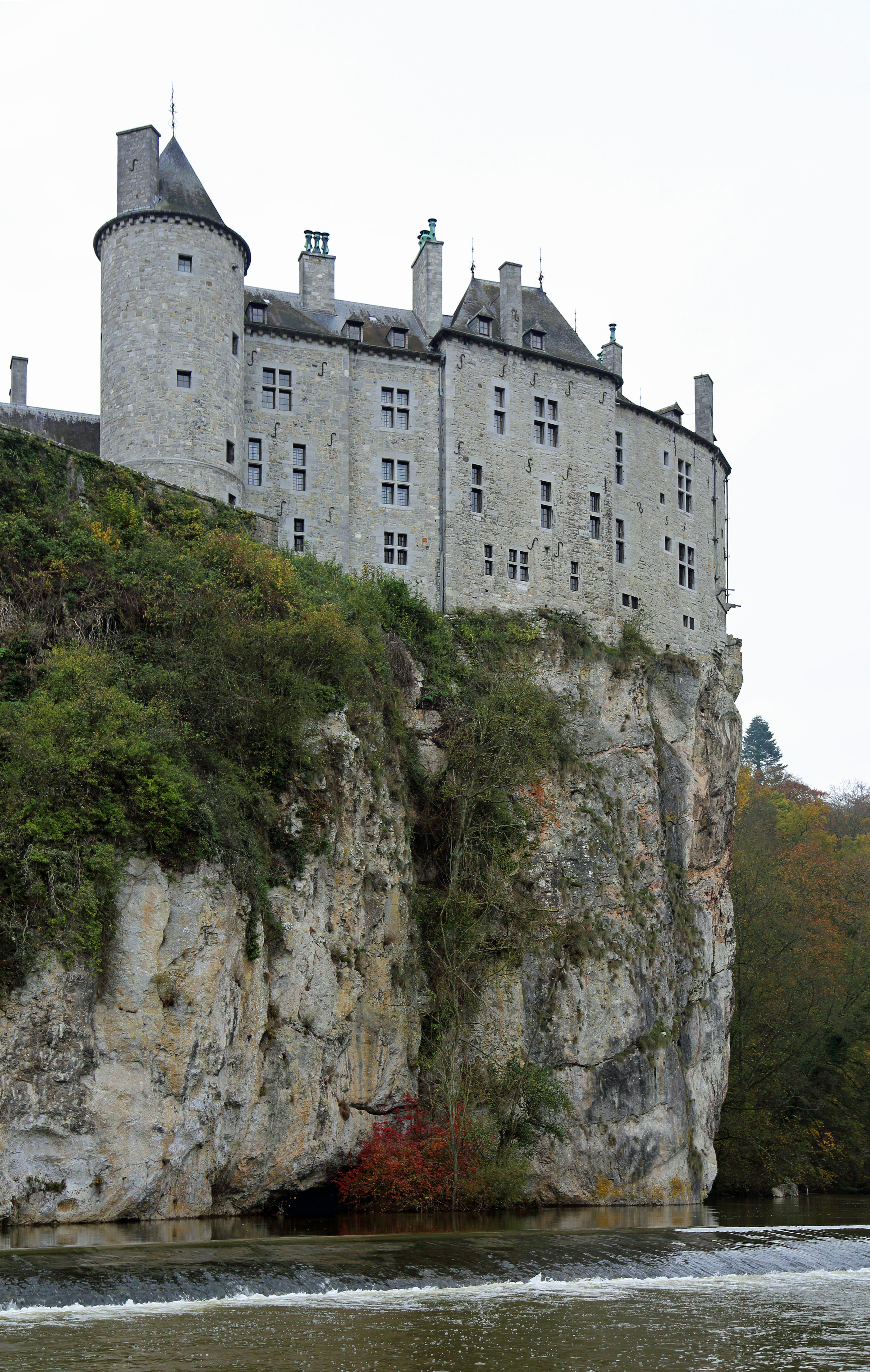 Castle r. Замок Вальзен, Бельгия. Ларен Кастле Бельгия замок. Целлер (замок, Бельгия). Замок Бельгия провинция Улания.