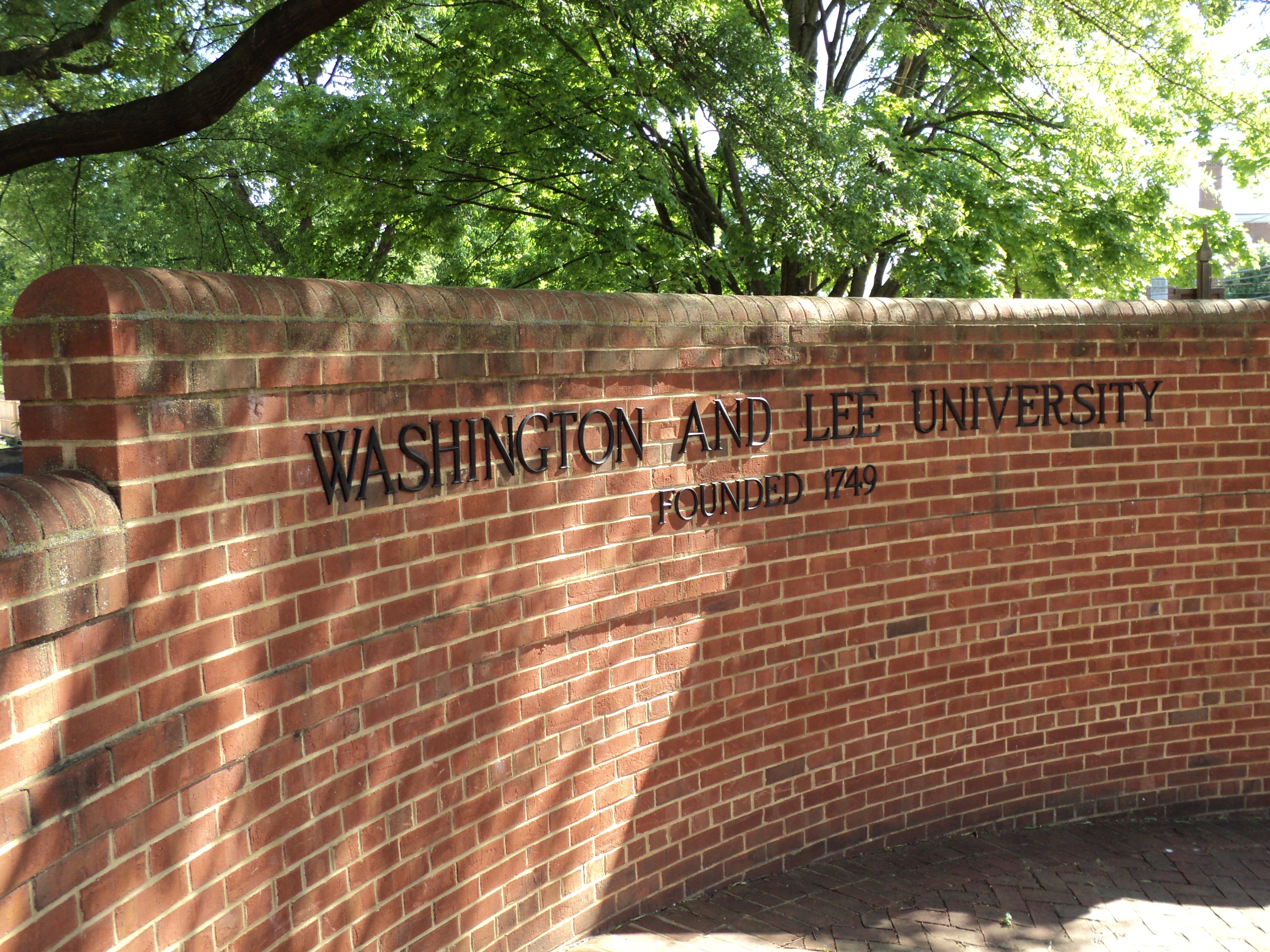 File:Washington and Lee University brick sign Lexington  -  Wikimedia Commons