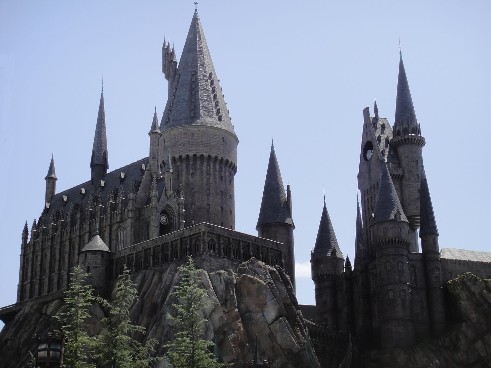 File:Wizarding World of Harry Potter - Hogwarts (5014150798).jpg -  Wikimedia Commons