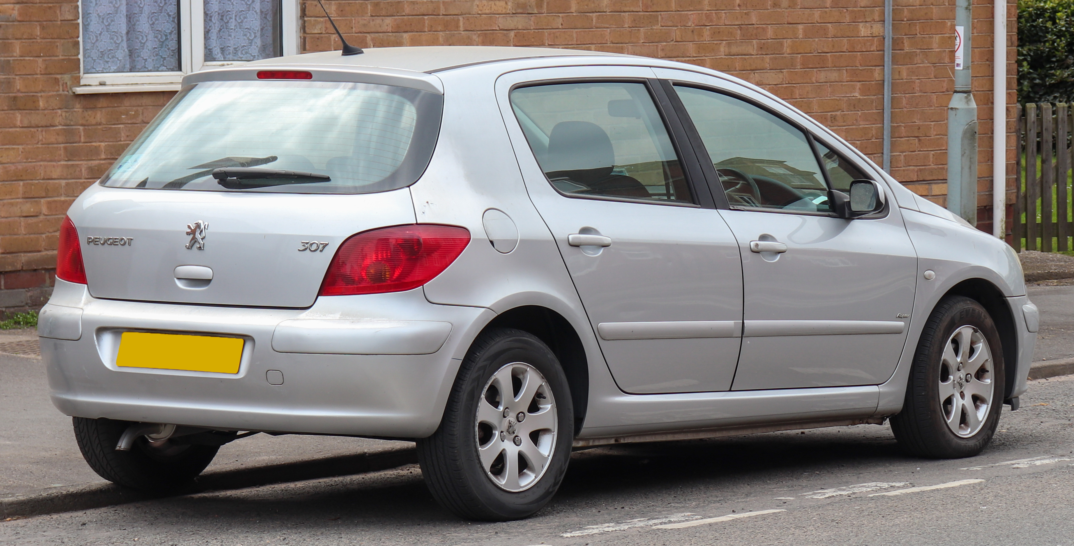 File:2002 Peugeot 307 Rapier 16V 1.6 Rear.jpg - Wikipedia