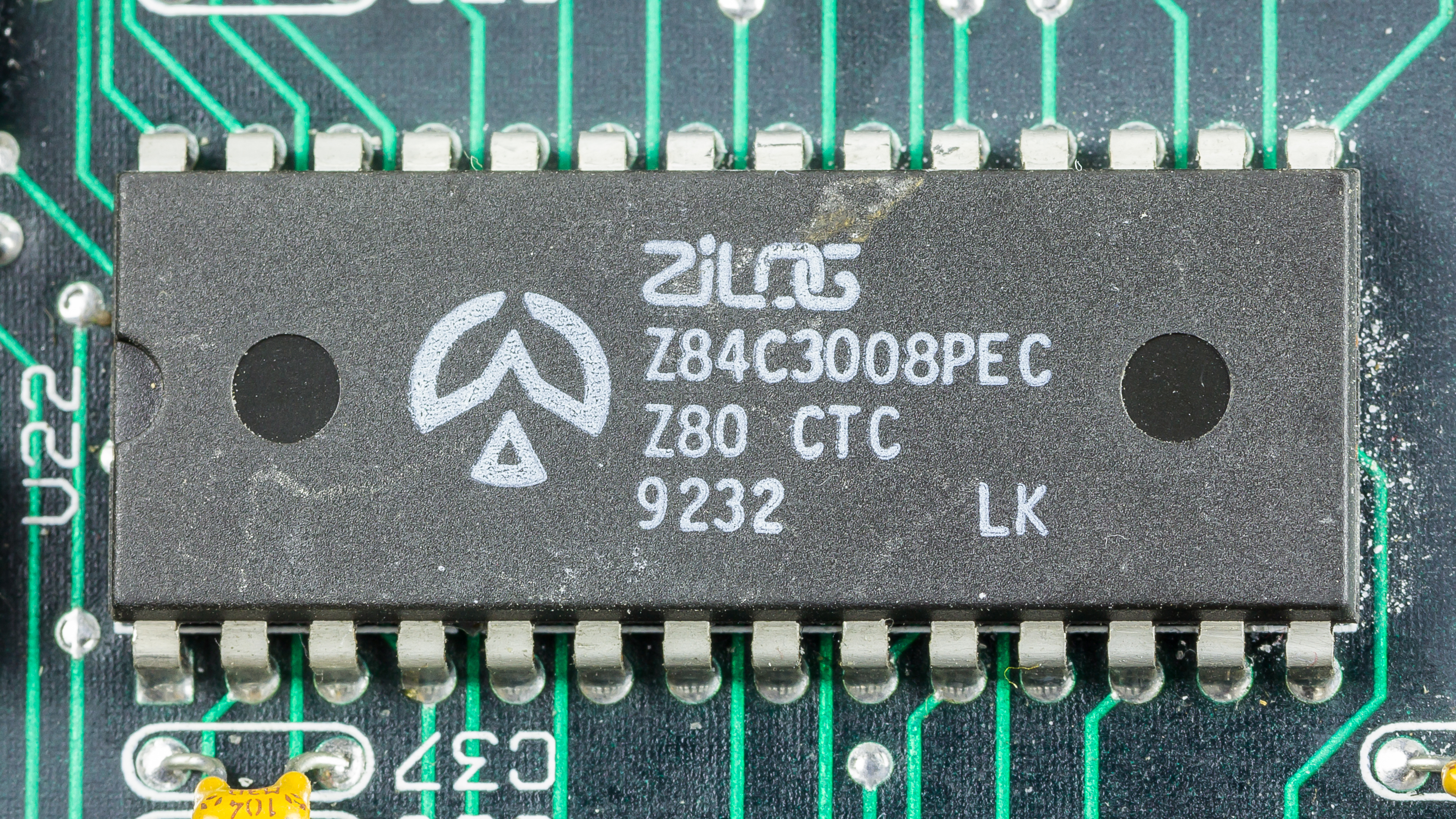 ZILOG 68 PLCC MAKE CASE LOT OF 5pcs Z85C8010VSC INTEGRATED CIRCUIT