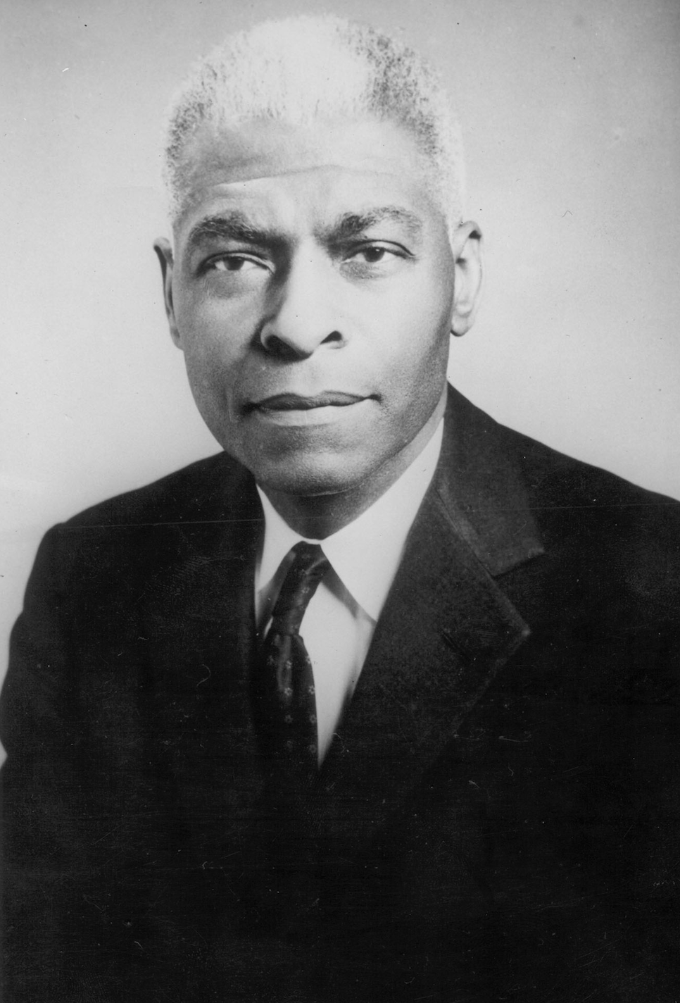 Benjamin_Mays_Portrait_1921.png