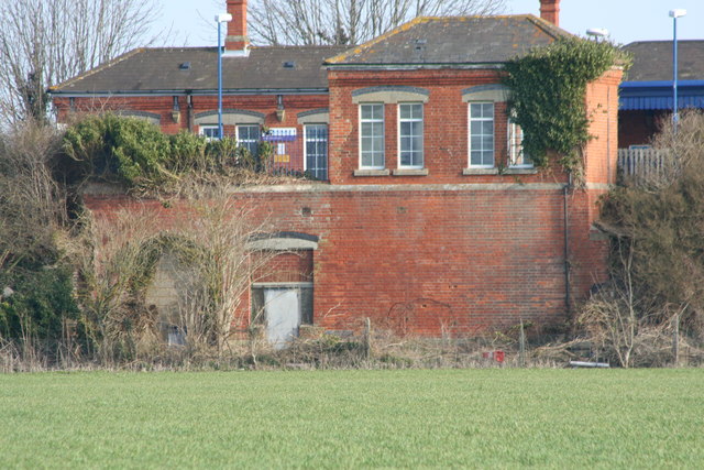 File:Bricked up - geograph.org.uk - 708896.jpg