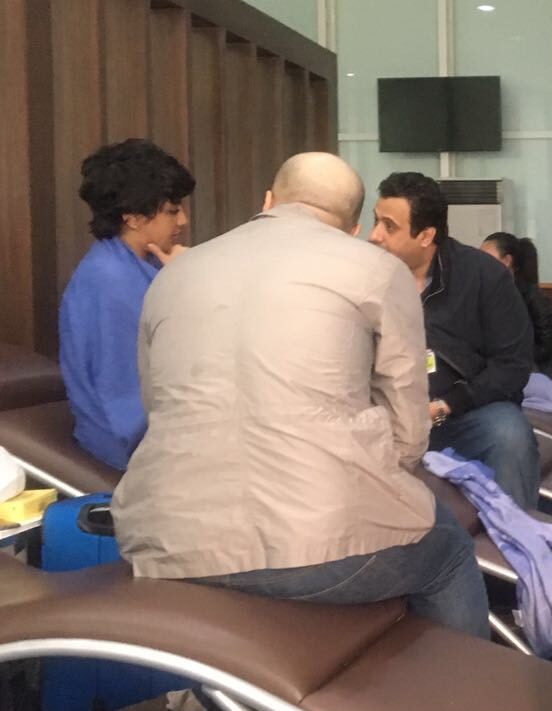 Last known photo of Dina Ali (left), 10 April 2017, being confronted by her uncles in Manila