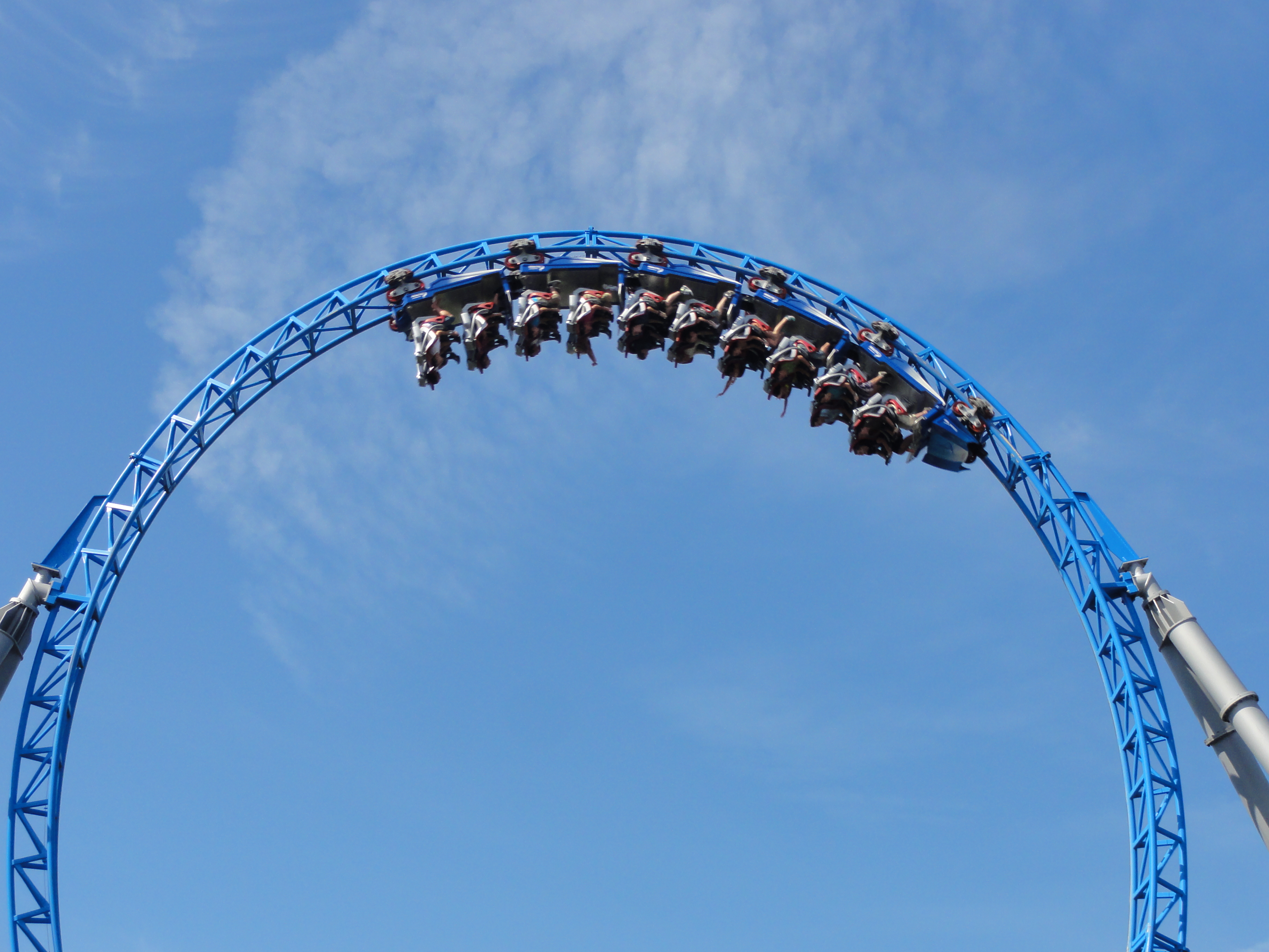 Blue park. Blue Fire Europa Park. Blue Fire Mega Coaster Europa-Park. Europa-Park парады. Копии Blue Fire Megacoaster.