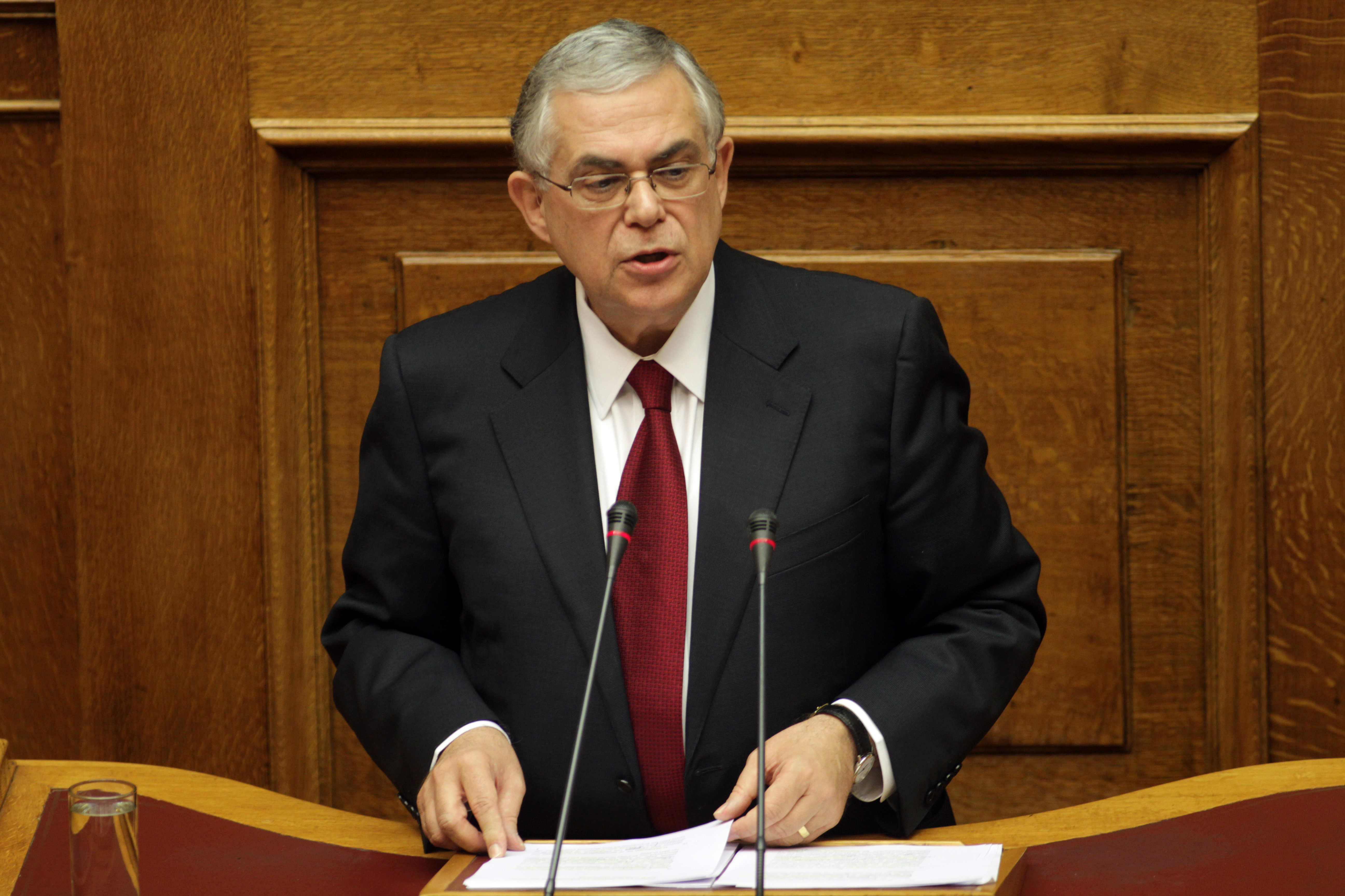 Lucas Papademos - Plenary Hall, Parliament 14 November 2011 (1).jpg