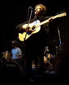Nick Burbridge yhtyeen keikalla huhtikuussa 2005