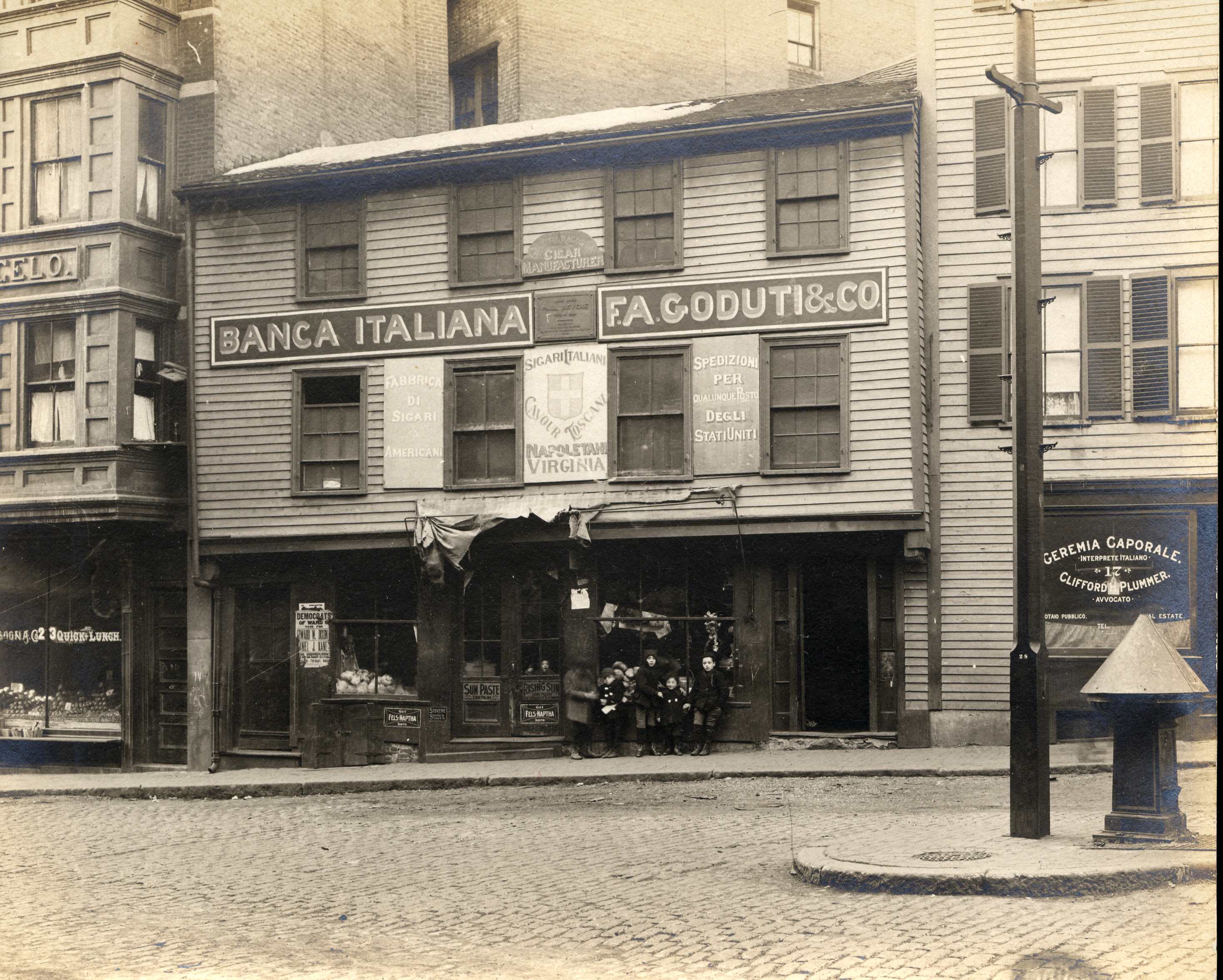 The 1900 house. Бостон старинные здания. Бостон 1800 года. North end Boston. Paul Revere House.