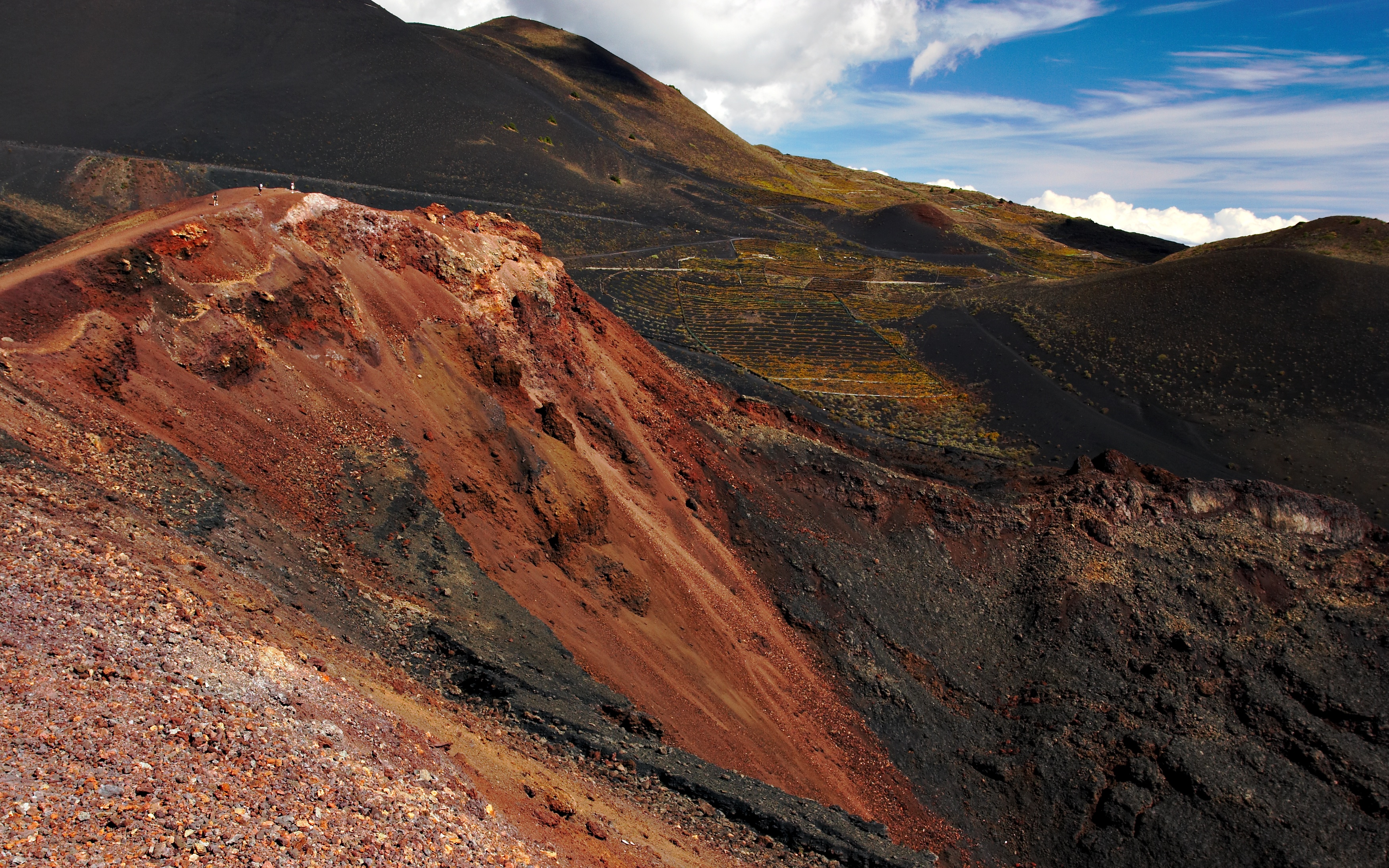 Вопреки известных представлений вулкан не всегда выглядит. Вулкан Тенегия. Тенегия. La Palma фото.