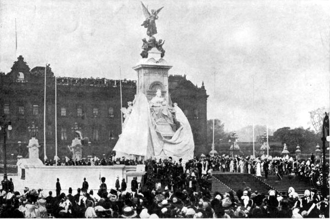 File:The Statue of Queen Victoria on the Queen Victoria Memorial Now Unveiled.jpg