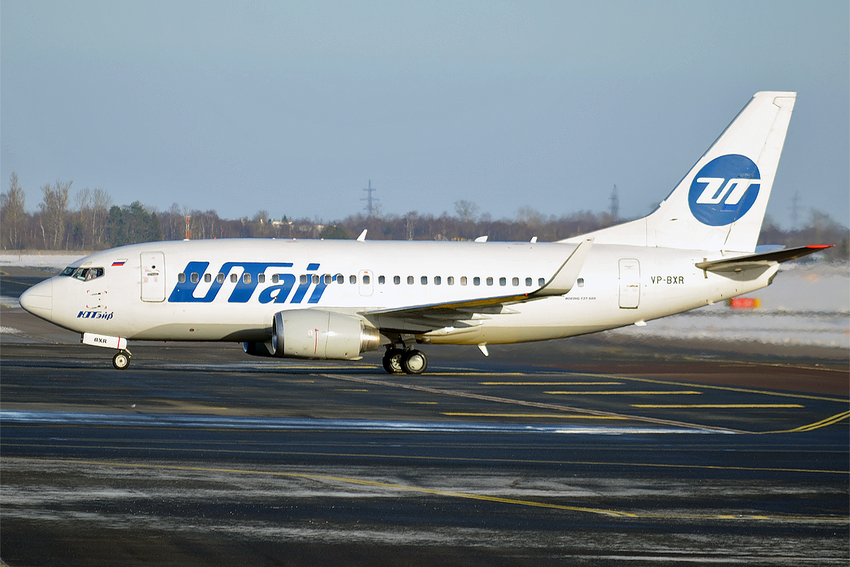 Utair москва. 737-600 ЮТЭЙР. UTAIR 737. ЮТЭЙР 737-524. Боинг 737-781.