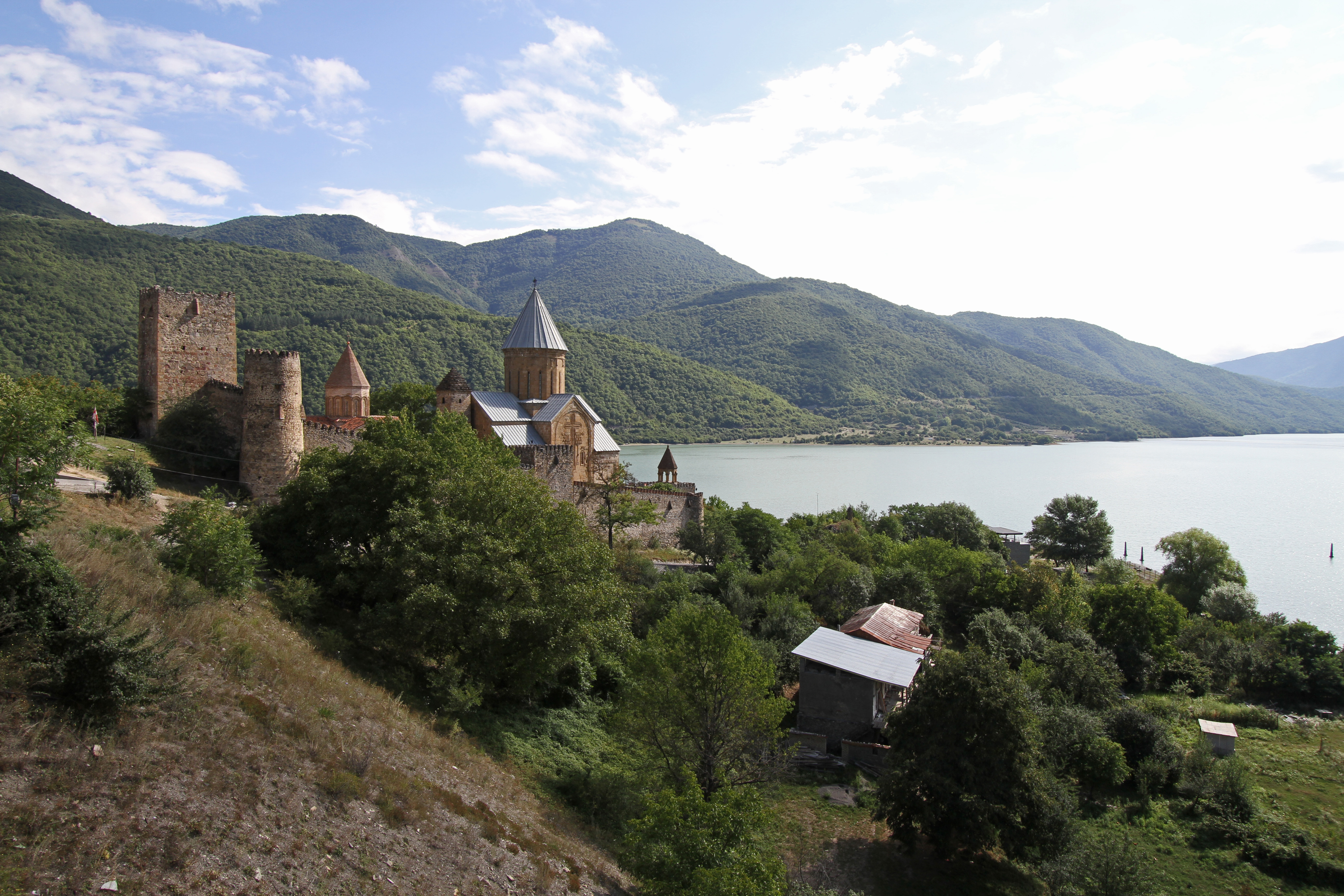 Замок Ананури Нугзар